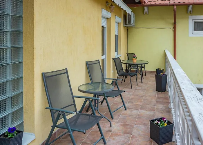 Huerkecz Apartmanhaz Διαμέρισμα Hévíz