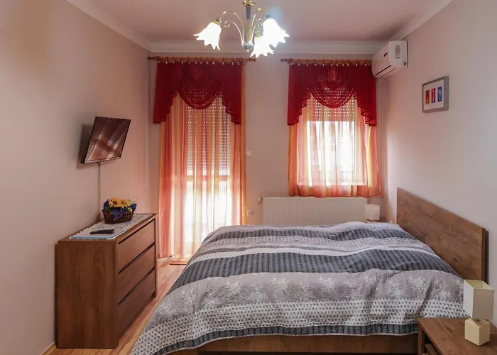 Huerkecz Apartmanhaz * Hévíz